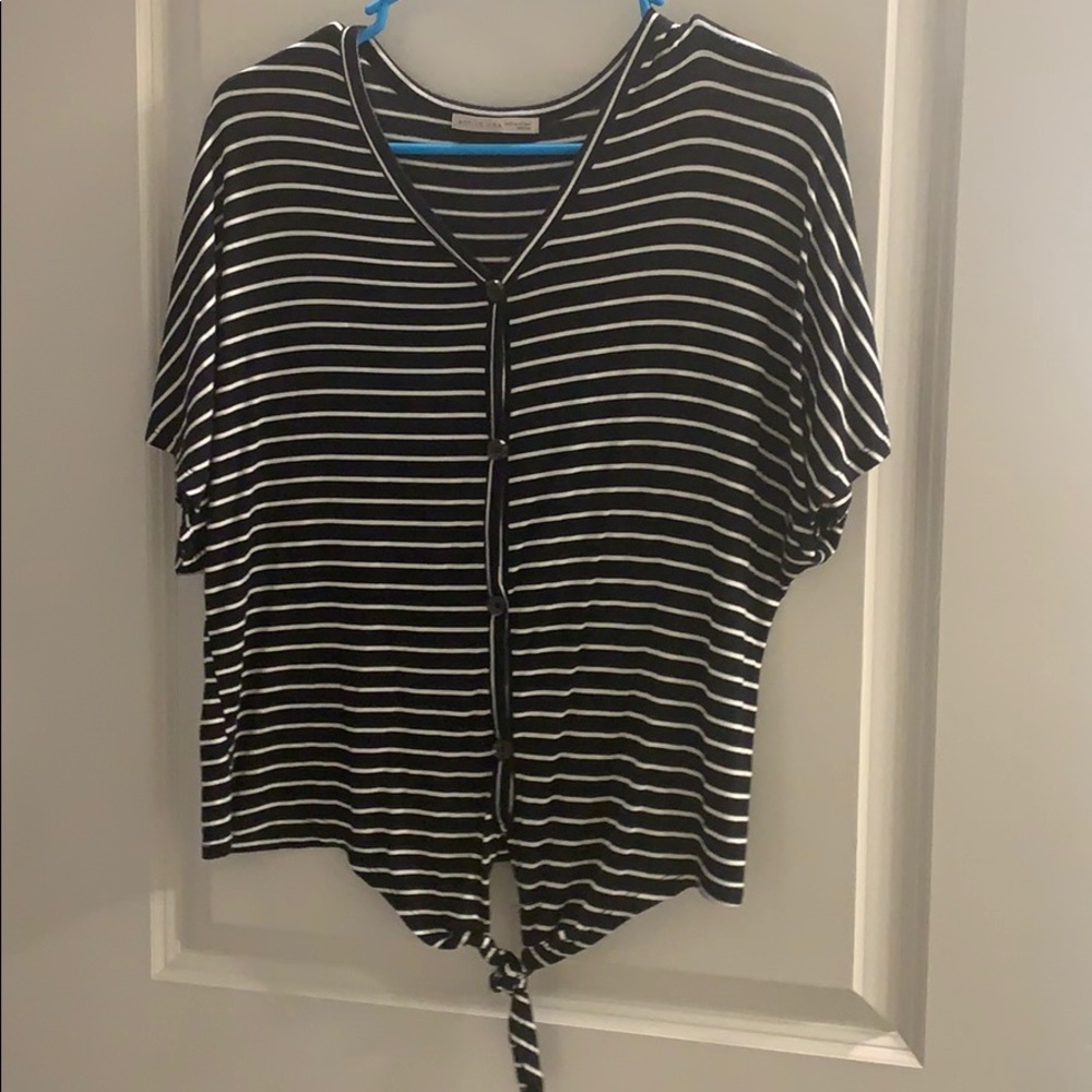Short sleeve top